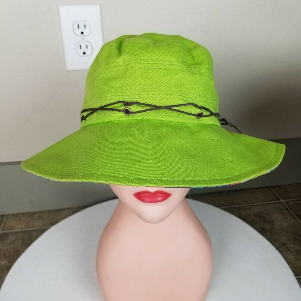 PETER GRIMM Green Floral Bucket Hat Cap (guessing it's size Small)